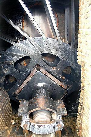5, Molen 01517 bis Nederwaard Molen No.6 (Kinderdijk), Willem Jans (20-11-2004). | Database Nederlandse molens