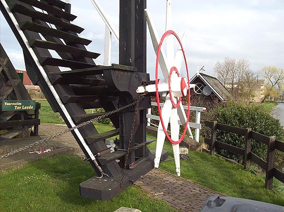 8, Molen 01212 Ter Leede (Leerdam), Justin van den Heuvel (12-4-2008) | Database Nederlandse molens