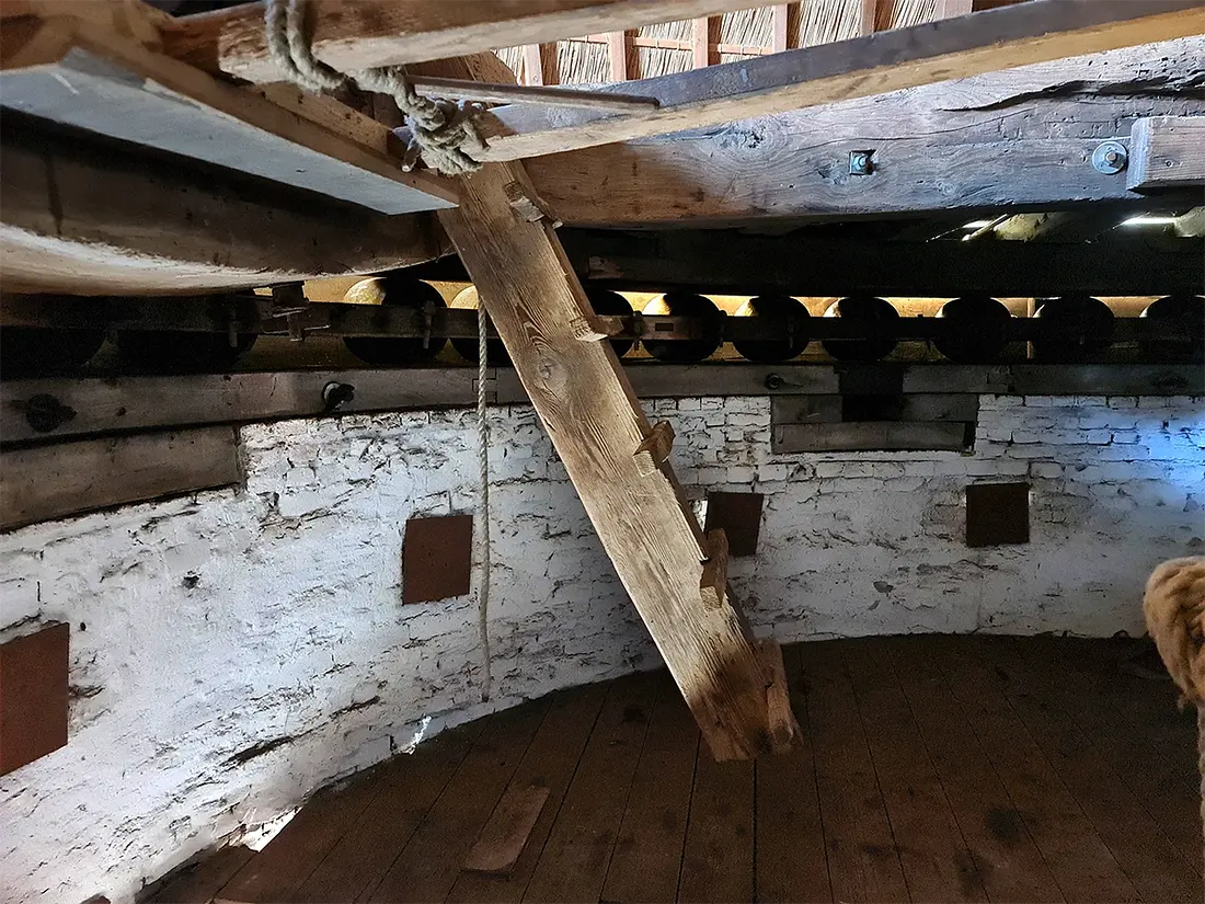 23, Molen 02562 De Vriendschap (Bleskensgraaf), Pieter Zuijkerbuijk (8-10-2022) | Database Nederlandse molens