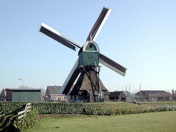 6, Molen 02561 Hofwegensemolen (Bleskensgraaf), Joop Vendrig (15-5-2004). | Database Nederlandse molens