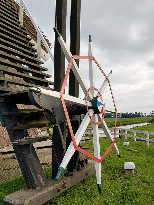 7, Molen 02564 Wingerdse Molen (Bleskensgraaf), Pieter Zuijkerbuijk (5-10-2019) | Database Nederlandse molens