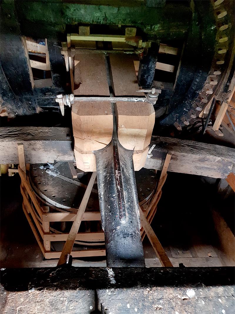 11, Molen 02564 Wingerdse Molen (Bleskensgraaf), Pieter Zuijkerbuijk (5-10-2019) | Database Nederlandse molens