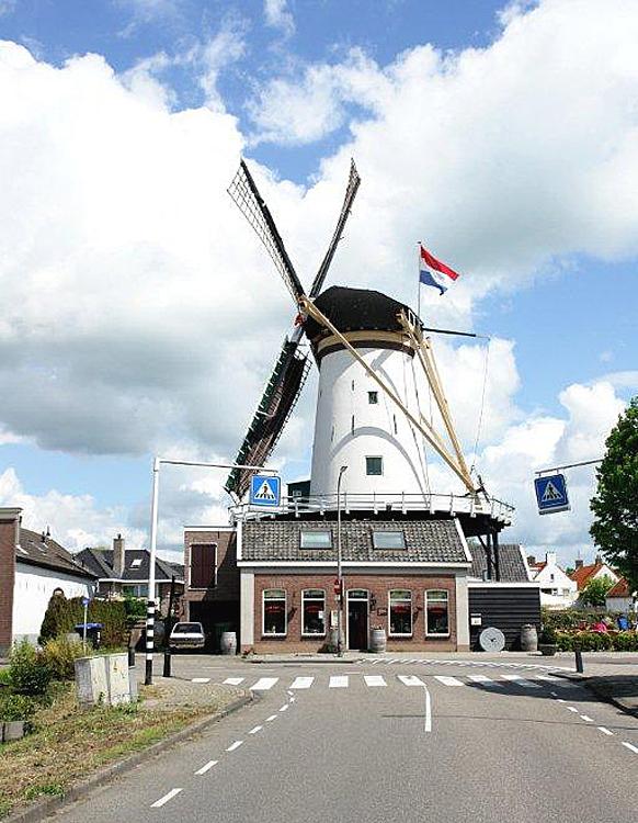 2, Molen 00046 De Arkduif (Bodegraven), Frits Kruishaar (12-5-2012). | Database Nederlandse molens