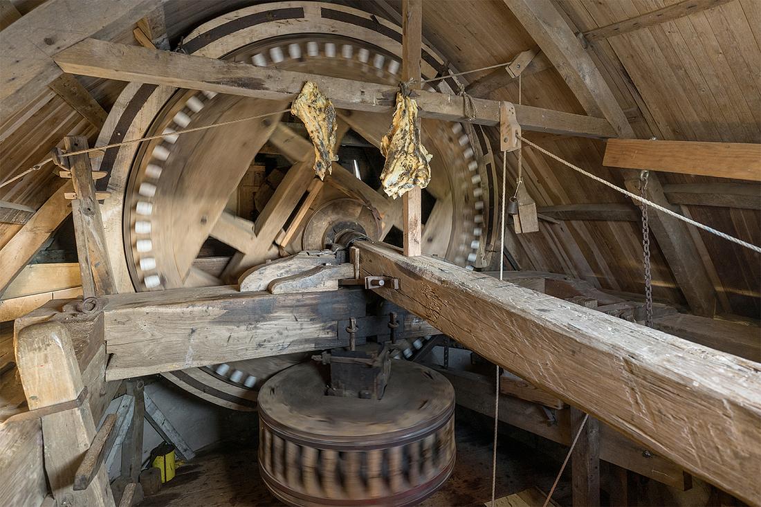 28, Molen 01900 Windvang (Goedereede), Marcel van Nies (28-11-2020)Let op de gecombineerde ijzer- en penbalk. Dit als gevolg van de bijzonder korte bovenas. | Database Nederlandse molens
