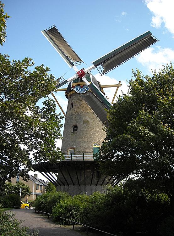 4, Molen 01527 De Vier Winden (Monster), Charles Stokman (21-7-2012) | Database Nederlandse molens