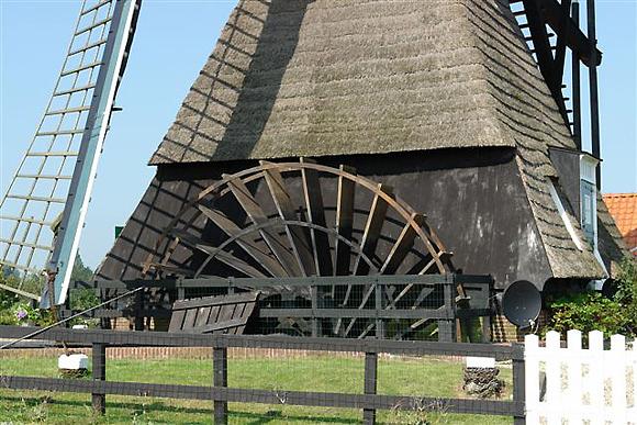 3, Molen 00832 Boterslootse Molen (Noordeloos), Frits Kruishaar (30-8-2008). | Database Nederlandse molens
