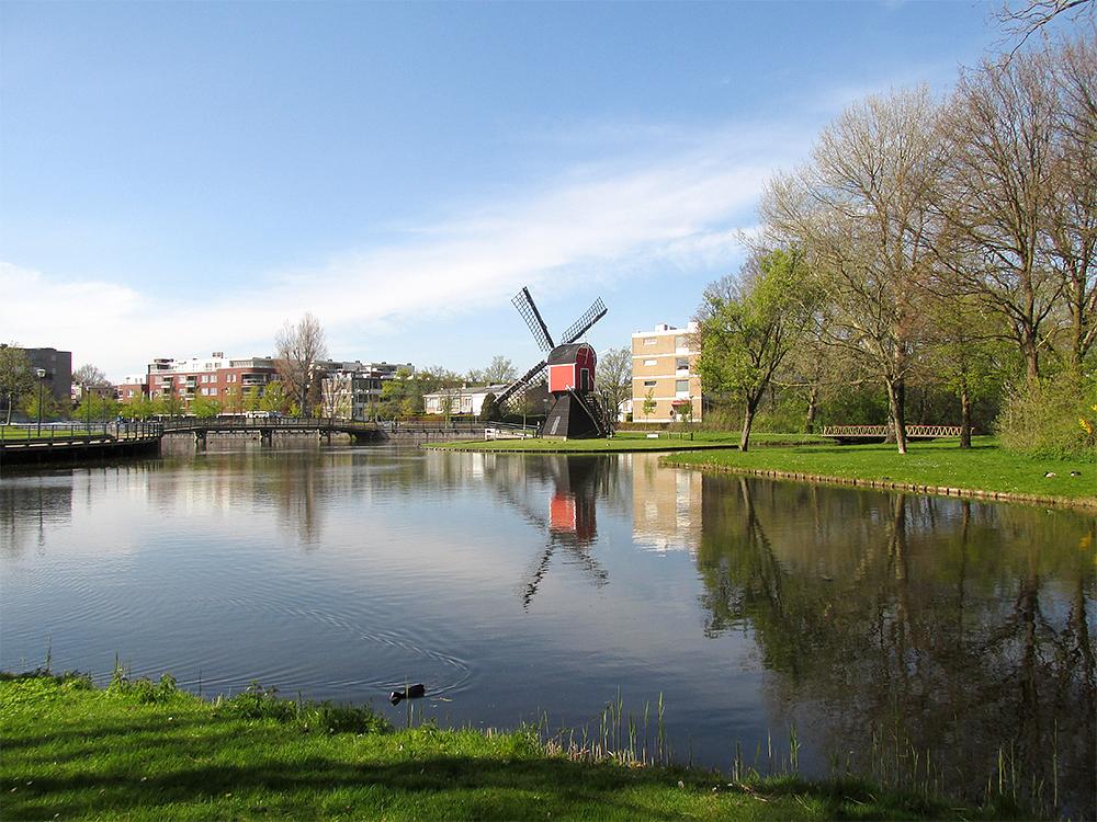 1, Molen 01783 Oudenhofmolen (Oegstgeest), Piet Glasbergen (21-4-2016) | Database Nederlandse molens