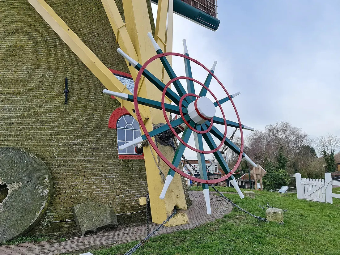 9, Molen 01895 De Korenbloem (Oude-Tonge), Pieter Zuijkerbuijk (11-03-2023) | Database Nederlandse molens