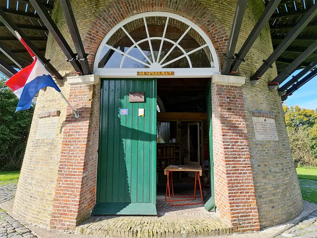 9, Molen 10336 De Speelman (Rotterdam), Pieter Zuijkerbuijk (19-10-2022) | Database Nederlandse molens