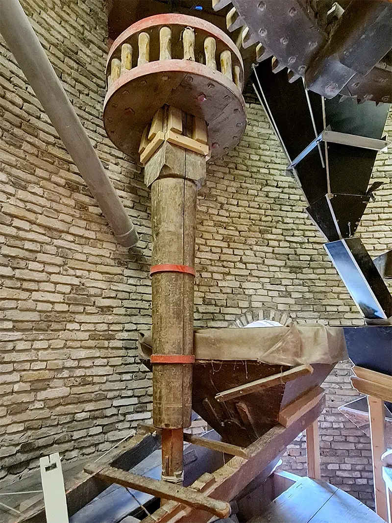 16, Molen 10336 De Speelman (Rotterdam), Pieter Zuijkerbuijk (19-10-2022) | Database Nederlandse molens