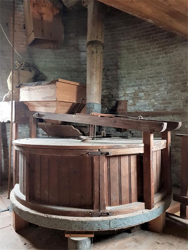 11, Molen 03605 Simonia (Piershil), Pieter Zuijkerbuijk (12-10-2019) | Database Nederlandse molens