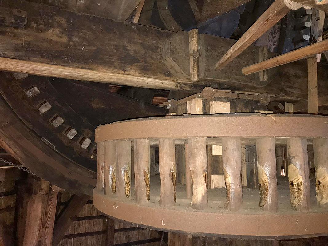 10, Molen 01003 De Geestmolen (Rijnsaterwoude), Bjorn Jannink (31-8-2019)Bovenschijf. | Database Nederlandse molens