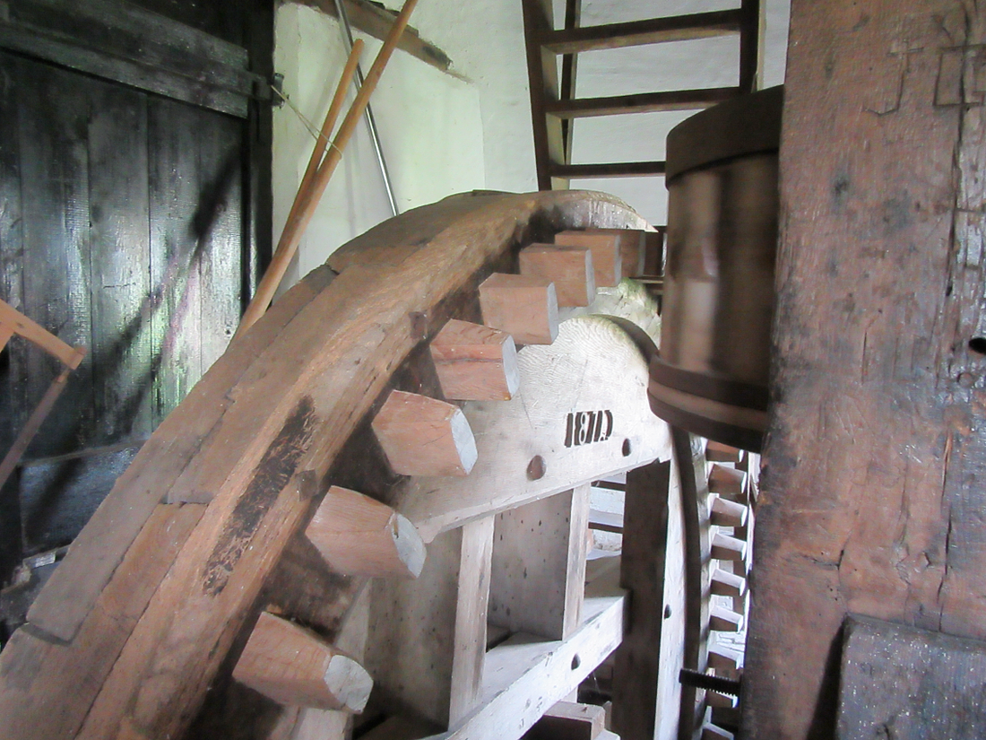 11, Molen 00080 Stevenshofjesmolen (Leiden), Frank Moerland (17-9-2017)Het uit 1872 daterende onderwiel.  | Database Nederlandse molens