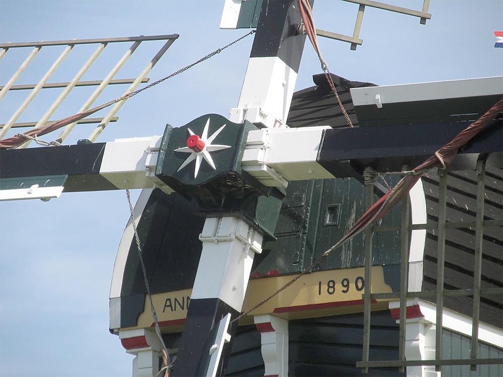6, Molen 12360 Munnikkenmolen (Leiderdorp), Piet Glasbergen (5-8-2015) | Database Nederlandse molens