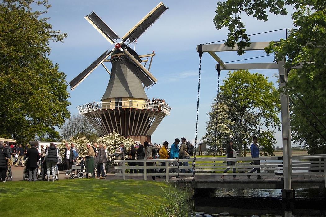 1, Molen 06800 Keukenhofmolen (Lisse), Charles Stokman (17 mei 2012) | Database Nederlandse molens