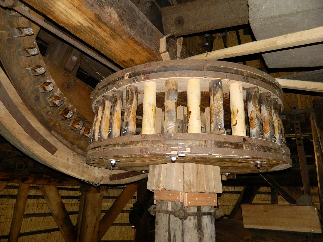 14, Molen 00071 Lisserpoelmolen (Lisse), Vincent Mepschen (24-10-2021)Gerestaureerde bovenschijfloop. | Database Nederlandse molens