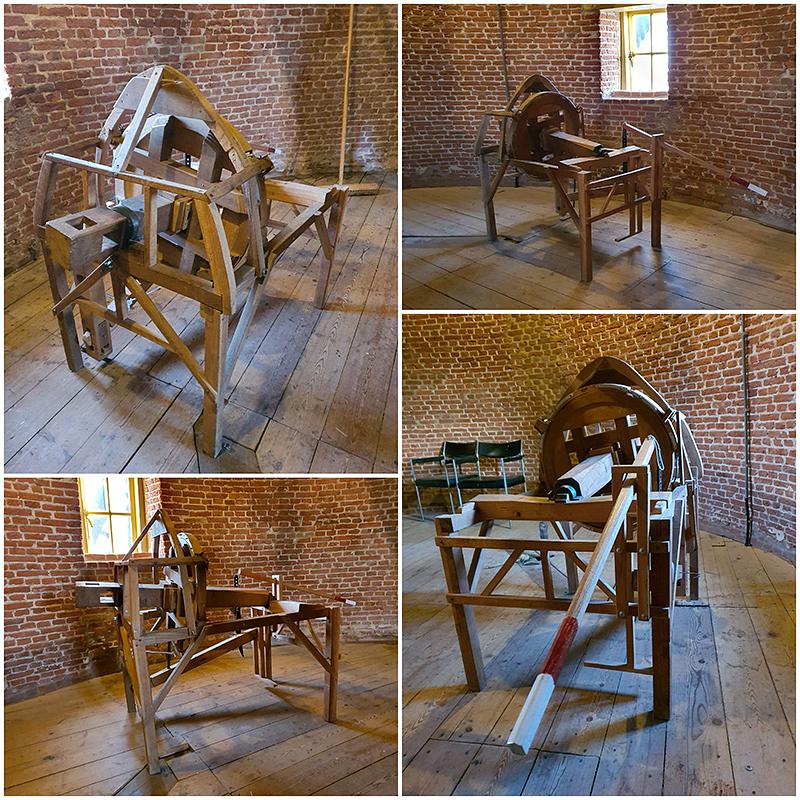 15, Molen 01533 De Hoop (Maassluis), Pieter Zuijkerbuijk (18-12-2019)Dit schaalmodel van de (werkende) vang is gemaakt door een student en wordt gebruikt als lesmateriaal tijdens de opleiding. | Database Nederlandse molens