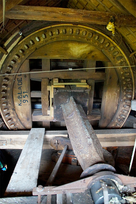 12, Molen 01788 Boterhuismolen (Warmond), Matthieu Hoogduin (20-5-2017)Bovenas en -wiel.  | Database Nederlandse molens