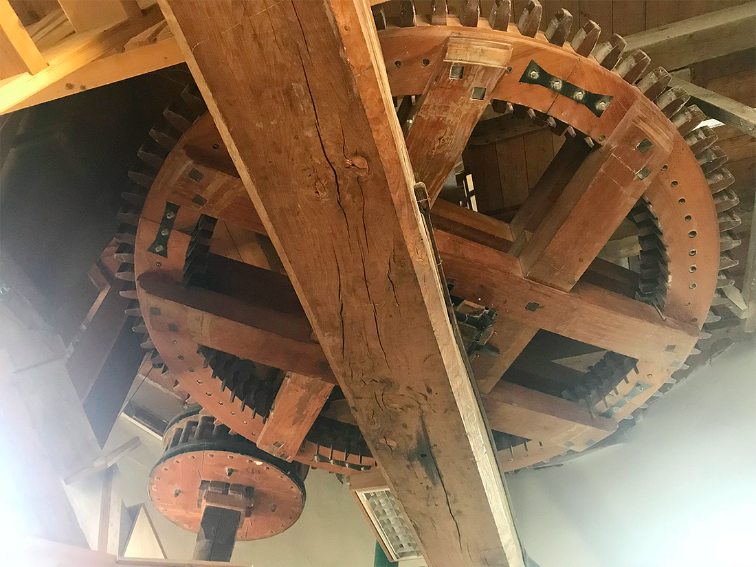 15, Molen 01544 Windlust (Wateringen), Toby de Kok (17-2-2018)Het spoorwiel en steenschijfloop | Database Nederlandse molens