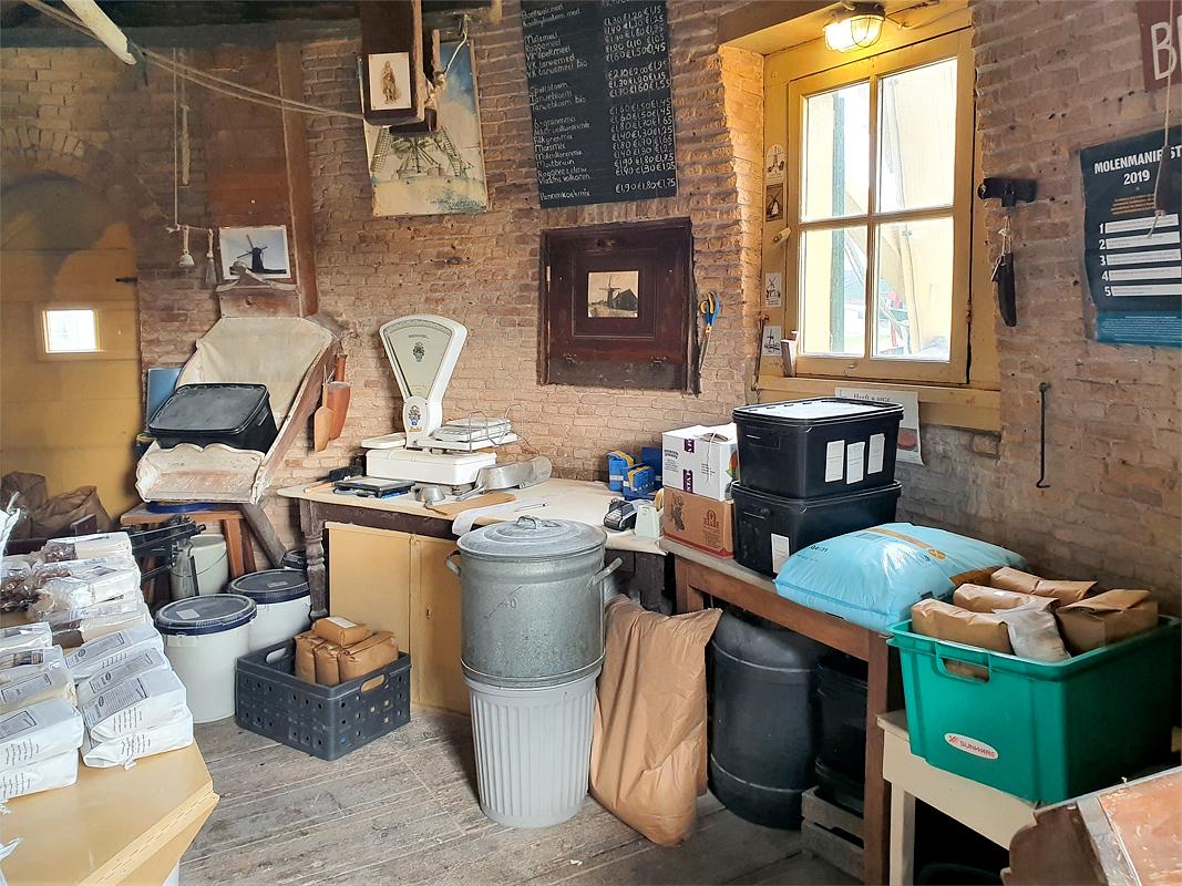 11, Molen 03607 Landzigt (Zuid-Beijerland), Pieter Zuijkerbuijk (19-10-2019) | Database Nederlandse molens