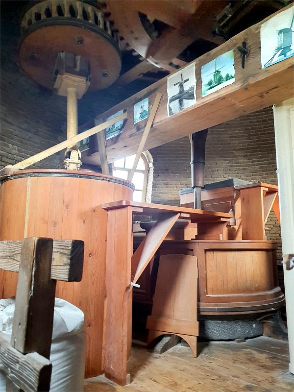 14, Molen 03607 Landzigt (Zuid-Beijerland), Pieter Zuijkerbuijk (19-10-2019) | Database Nederlandse molens
