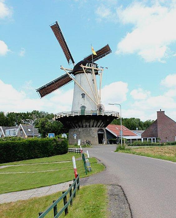 2, Molen 02771 De Arend (Zuidland), Frits Kruishaar (2-6-2012). | Database Nederlandse molens