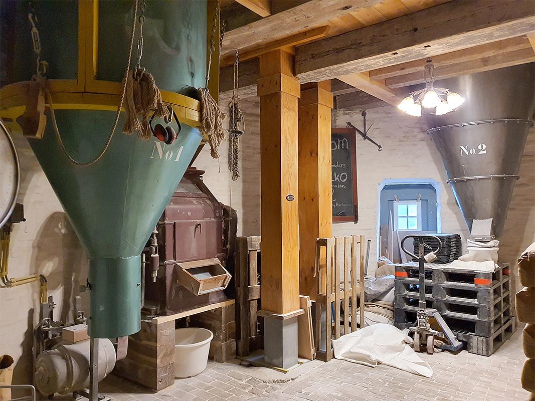 9, Molen 01181 De Twee Gebroeders (Wijk en Aalburg), Pieter Zuijkerbuijk (4-7-2020) | Database Nederlandse molens