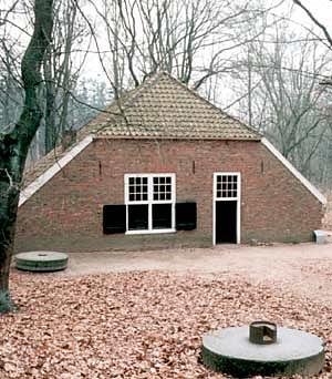 2, Molen 10087 Rosmolen Zieuwent (Arnhem), Rosemarie Müller (18-4-1996). | Database Nederlandse molens