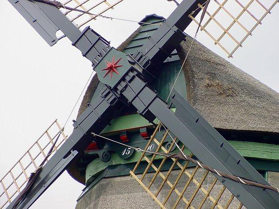 3, Molen 00355 Slootgaardmolen (Waarland), Gerard Prudon (14-7-2003)Op deze foto is goed te zien hoe het haspelkruis, met ijzeren as en stalen roeden, is geconstrueerd. | Database Nederlandse molens