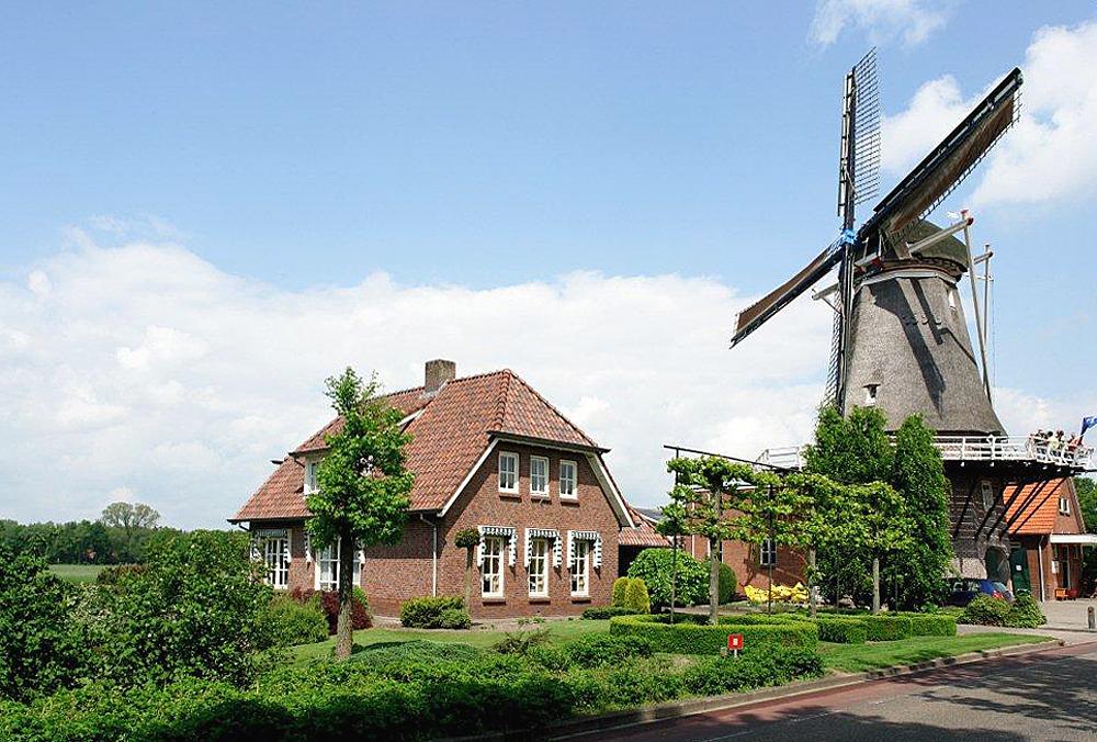 1, Molen 02680 Borgelinkmolen (Denekamp), Frits Kruishaar (19-5-2012). | Database Nederlandse molens