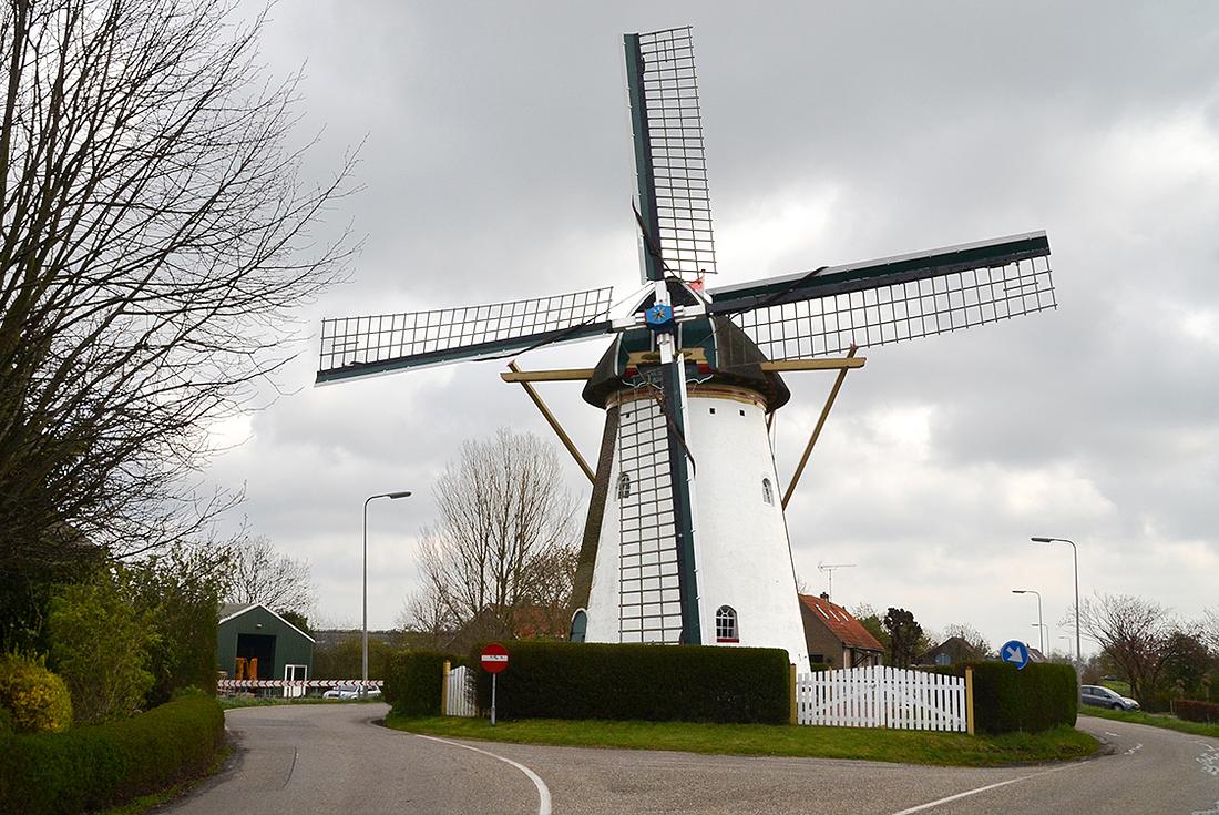 1, Molen 01906 (Naamloos) (Rockanje), René Speur (18-4-2012) | Database Nederlandse molens