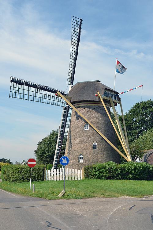 3, Molen 01906 (Naamloos) (Rockanje), Rob Pols (15-8-2012).  | Database Nederlandse molens