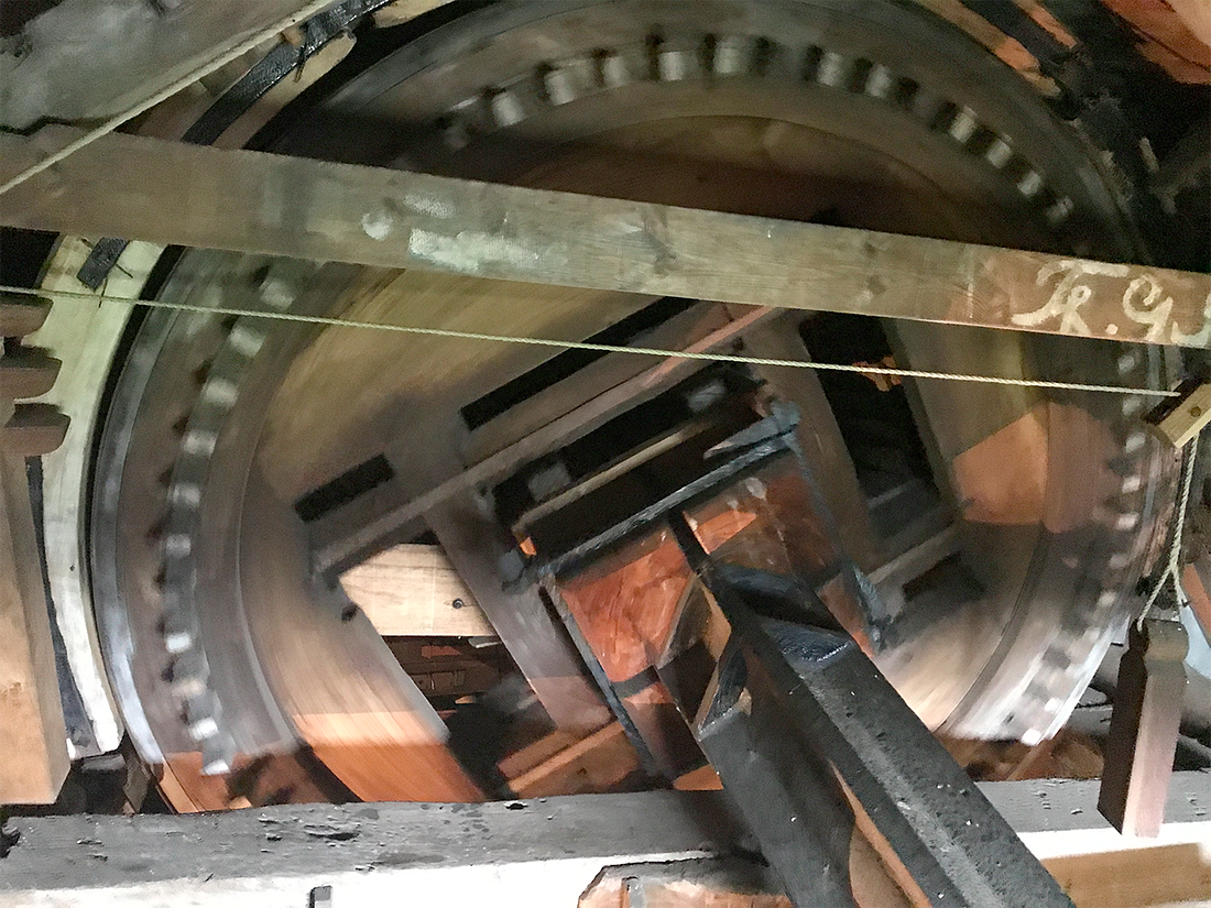 9, Molen 01768 De Valk (Berkel en Rodenrijs), Toby de Kok (10-8-2017)Het bovenwiel. | Database Nederlandse molens