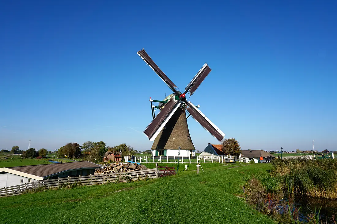 1, Molen 05152 Veendermolen (Roelofarendsveen), Abel van Loenen (24-10-2021) | Database Nederlandse molens