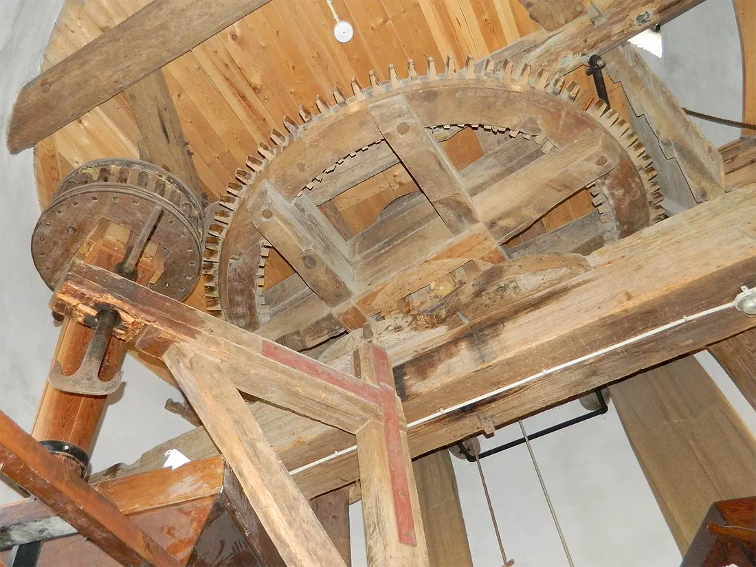 16, Molen 01913 Nooit Gedacht (Spijkenisse), Vincent Mepschen (21-7-2018)Spoorwiel. | Database Nederlandse molens