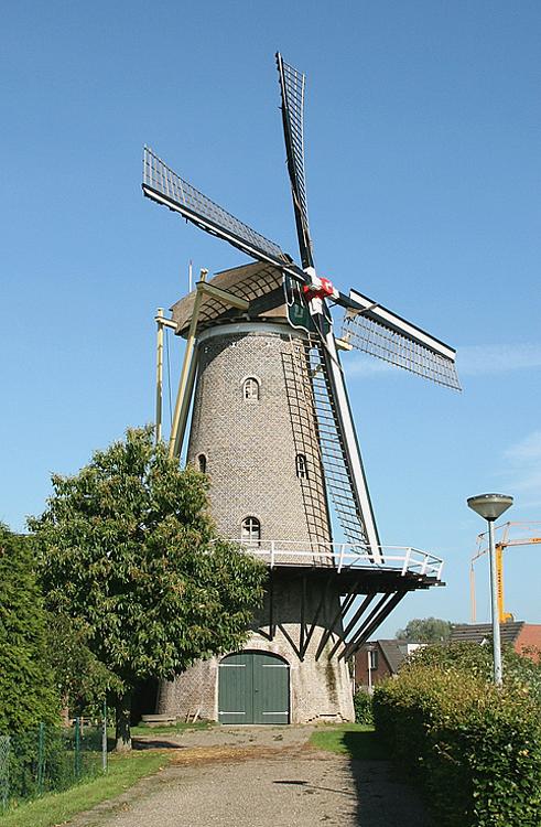 Molen 02474 (Naamloos) (Dreumel), John Scholte (27-6-2011). | Database Nederlandse molens