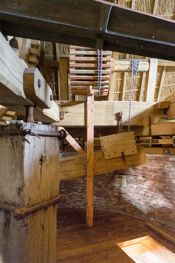 12, Molen 02474 (Naamloos) (Dreumel), Marcel van Nies (3-6-2018)De bovenschijfloop ontbreekt. | Database Nederlandse molens