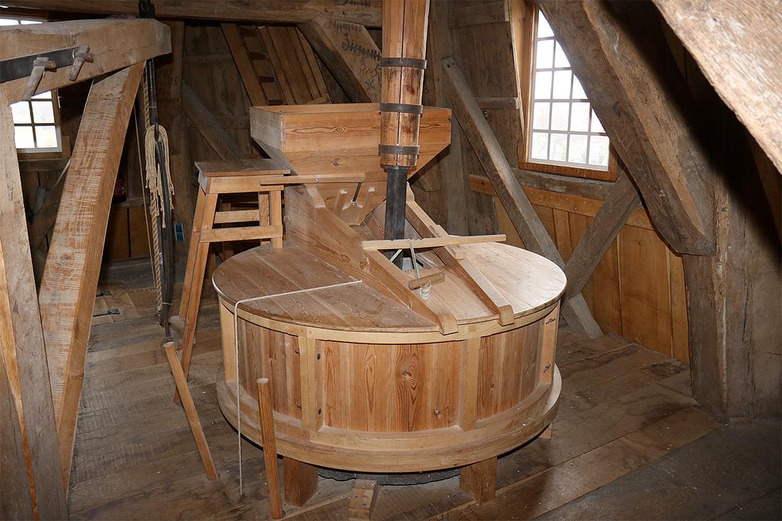 15, Molen 00900 Bataaf (Winterswijk), Ronald Bakker (9-2-2019)De steenzolder. | Database Nederlandse molens