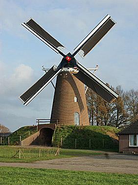 Molen 03112 Molen van Van Hal (Voorst), André  Nibbelink (19-11-2010). | Database Nederlandse molens