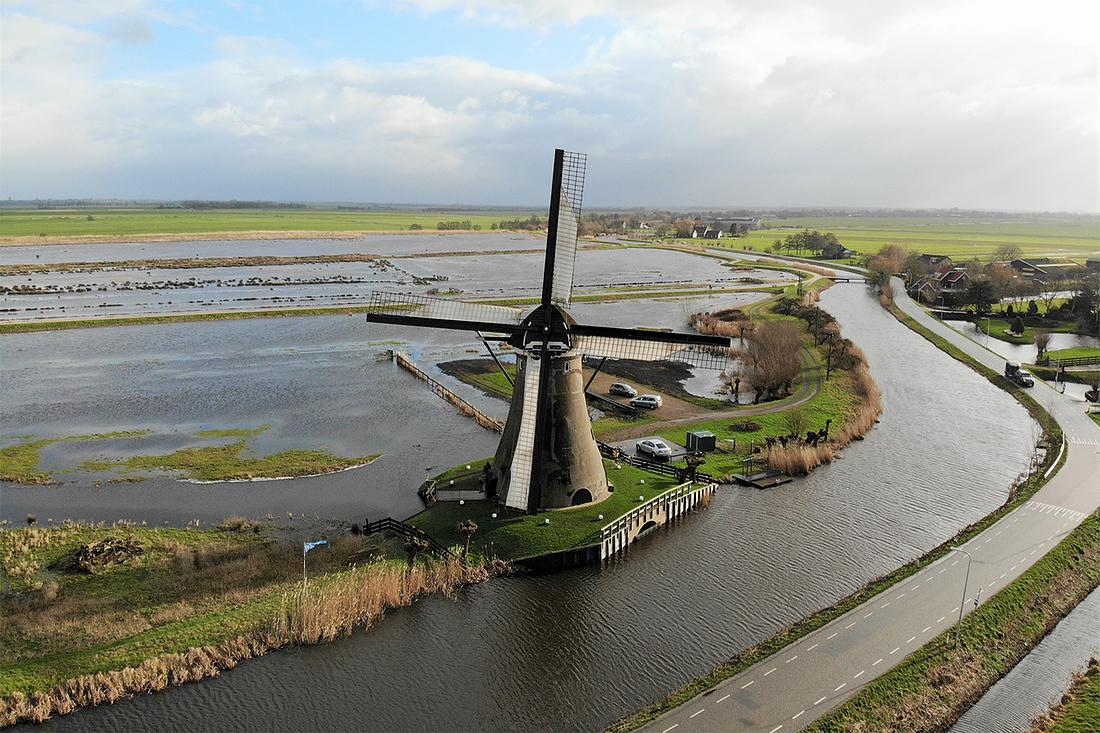 1, Molen 01792 bis D Boezemmolen No. 6 (Haastrecht), Stijn Dronkert (4-2-2020)Een bijzondere situatie. Dit was de eerste keer sinds meer dan 100 jaar (1913) dat de molen zelf de boezem heeft vol gemalen. In de toekomst wil het waterschap dit eens per vijf jaar doen. | Database Nederlandse molens