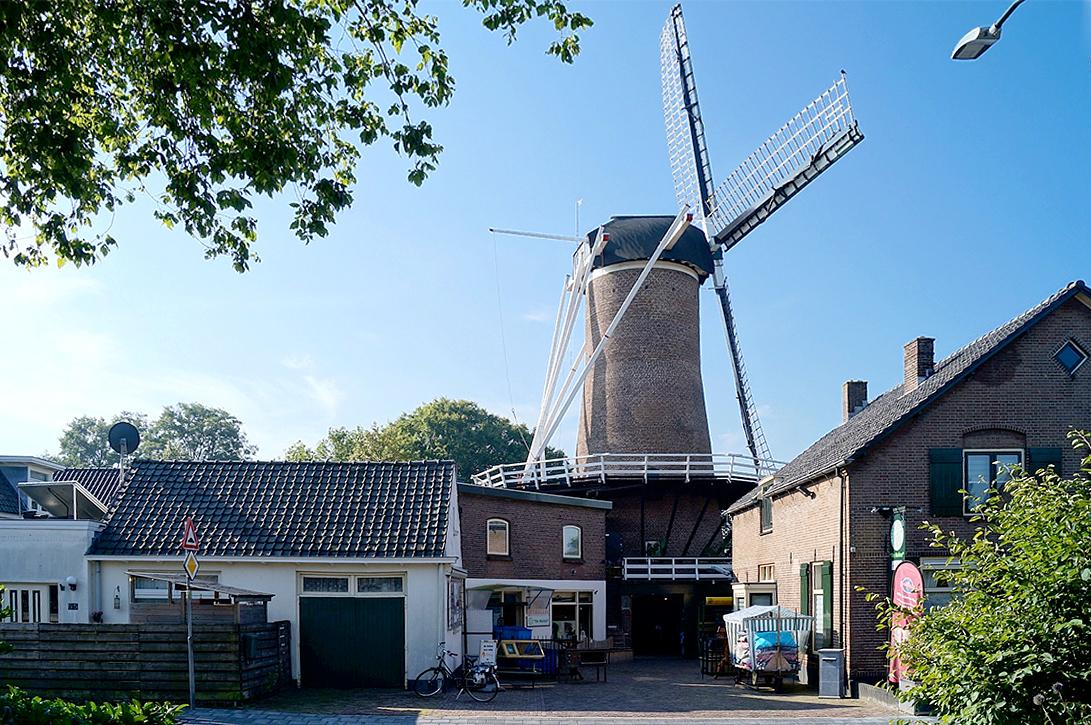 1, Molen 00262 De Renkumse Molen (vh. De Hoop) (Renkum), Boukje van Leijen (20-8-2015) | Database Nederlandse molens
