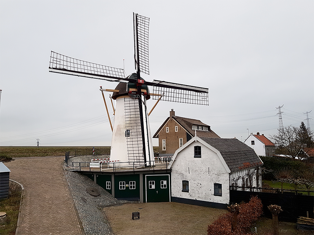 1, Molen 01498 Korenmolen De Regt (Nieuw-Lekkerland), Marc Polderman (18-12-2016) | Database Nederlandse molens