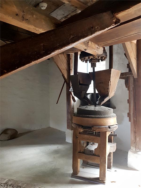 10, Molen 11473 (grutterij) (Arnhem), Pieter Zuijkerbuijk (18-10-2018) | Database Nederlandse molens