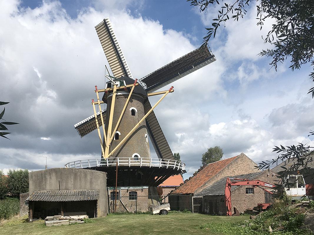 4, Molen 01865 De Oude Molen (Fijnaart), Jesse Bergquist (22-7-2020) | Database Nederlandse molens