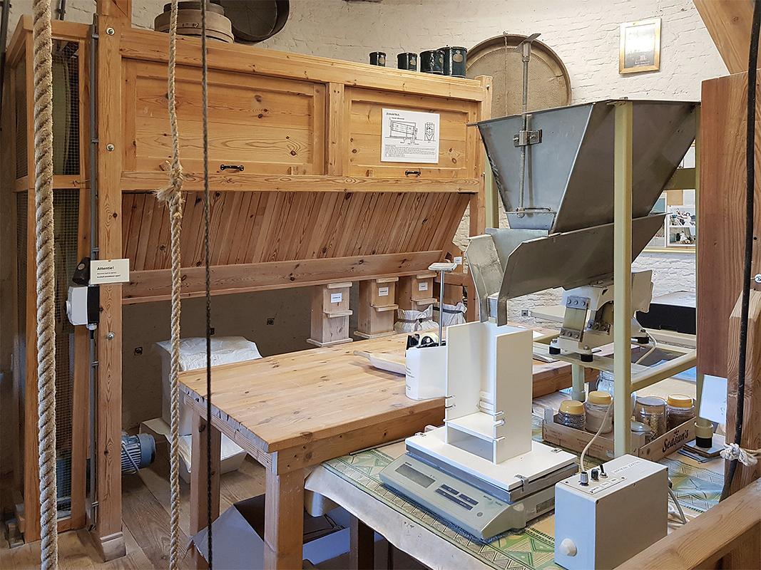 9, Molen 03564 De Vijf Gebroeders (Heinkenszand), Pieter Zuijkerbuijk (13-4-2019) | Database Nederlandse molens