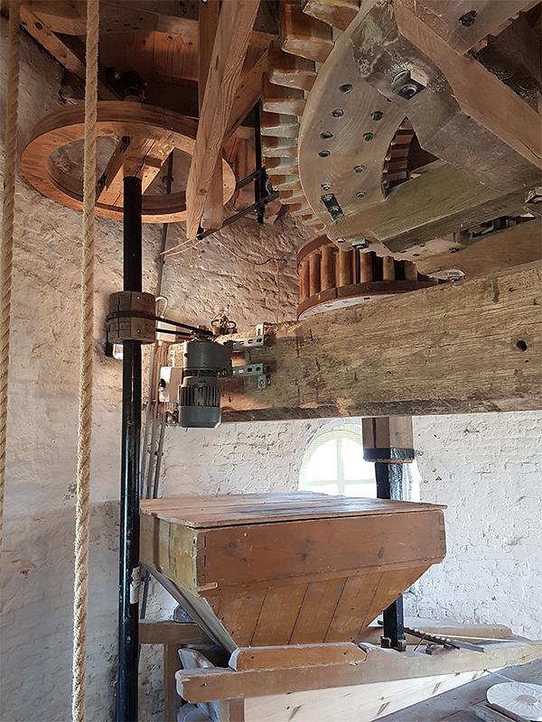 14, Molen 03564 De Vijf Gebroeders (Heinkenszand), Pieter Zuijkerbuijk (13-4-2019) | Database Nederlandse molens