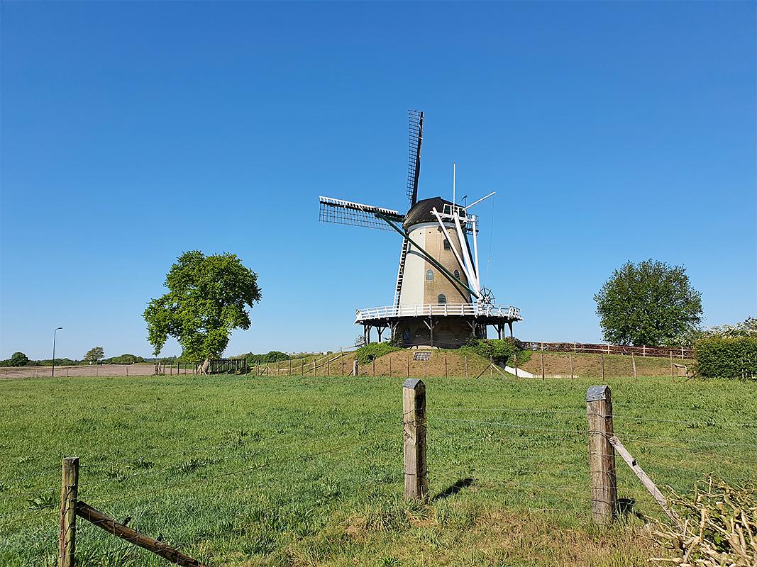 3, Molen 10211 De Windhond (Soest), Pieter Zuijkerbuijk (6-5-2020) | Database Nederlandse molens