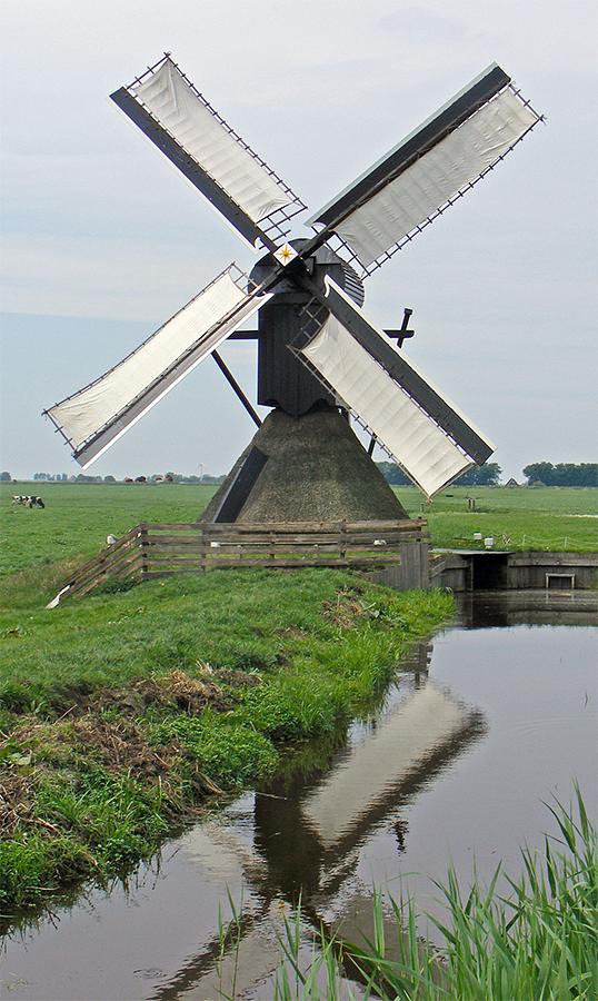 Molen 03316 Nijhuizumermolen of Monnikenburenmolen (Nijhuizum / Nijhuzum), Martin E. van Doornik (12-5-2018) | Database Nederlandse molens