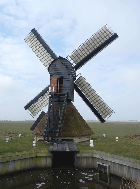 2, Molen 03316 Nijhuizumermolen of Monnikenburenmolen (Nijhuizum / Nijhuzum), Mats Faber (13-4-2013). | Database Nederlandse molens