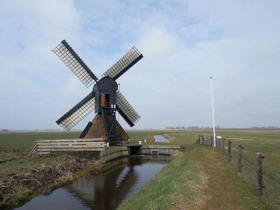 3, Molen 03316 Nijhuizumermolen of Monnikenburenmolen (Nijhuizum / Nijhuzum), Mats Faber (13-4-2013) | Database Nederlandse molens